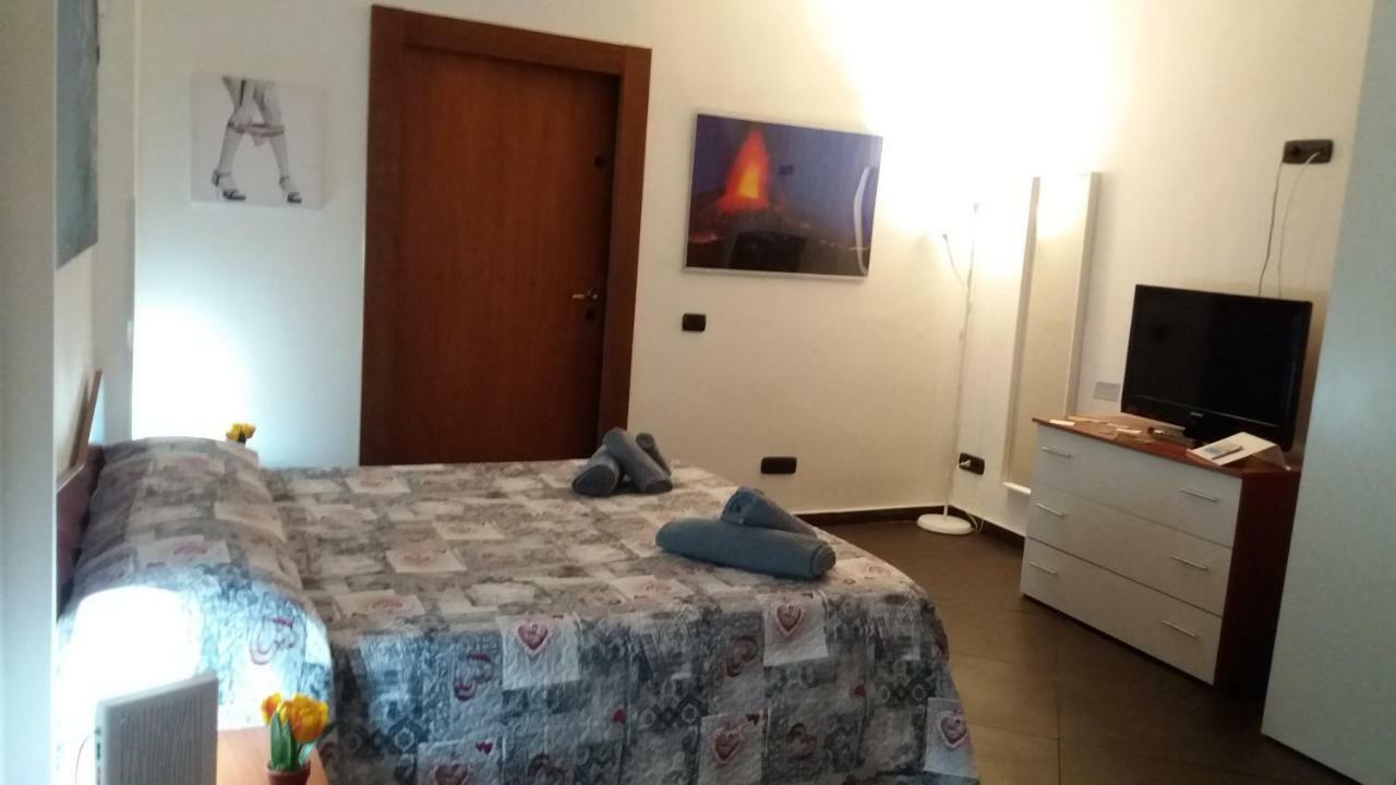 הוילה קטאניה Dimora Vittorio Emanuele 392 מראה חיצוני תמונה